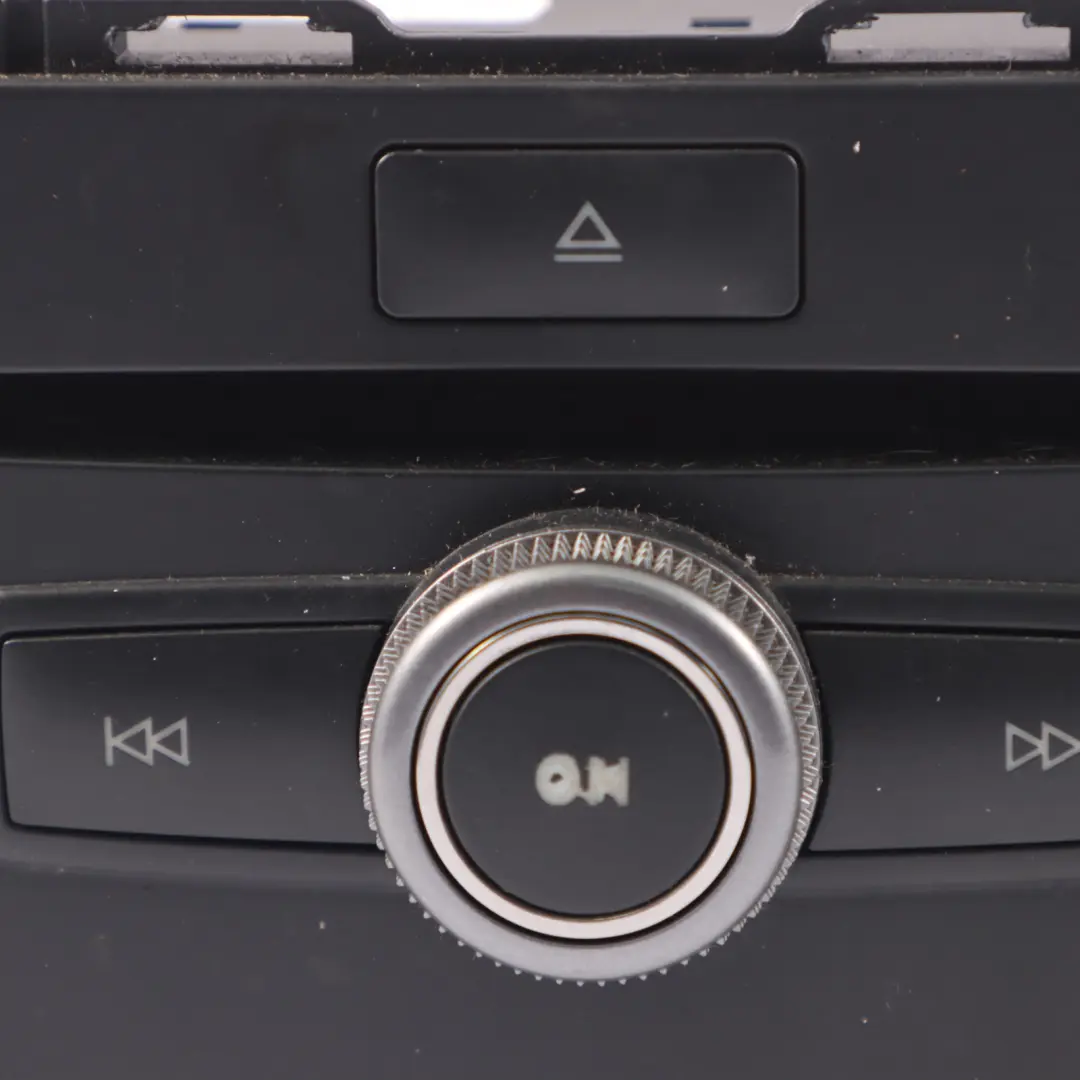 Radio Spieler COMAND Navi CD Kopfeinheit für Mercedes W204 mit Teilenummer A2048700594 Mercedes W204 Radio Spieler COMAND Navi CD Kopfeinheit - SKU A2048700594-2 - Teilenummer A2048700594