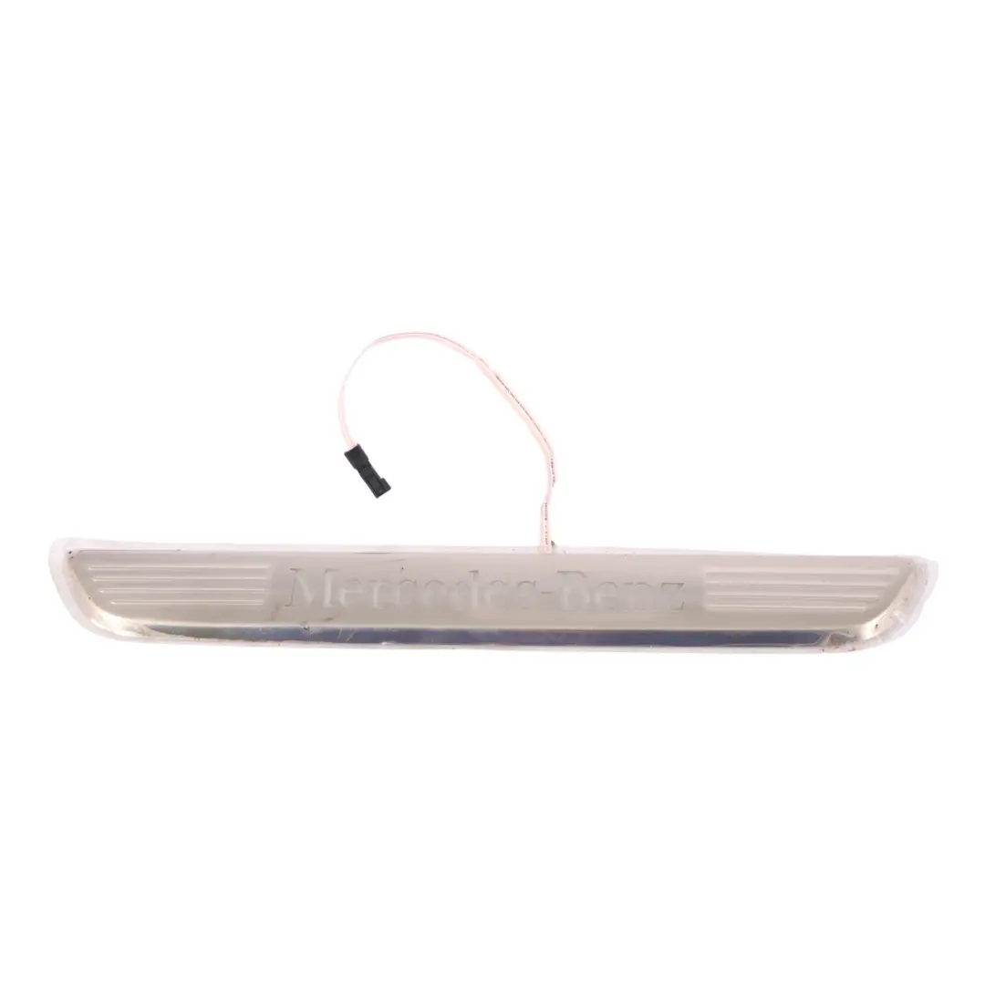 Mercedes W205 X253 Eingang Abdeckung Trim Vorne Rechts Platte - SKU A2056800735-1 - Teilenummer A2056800735