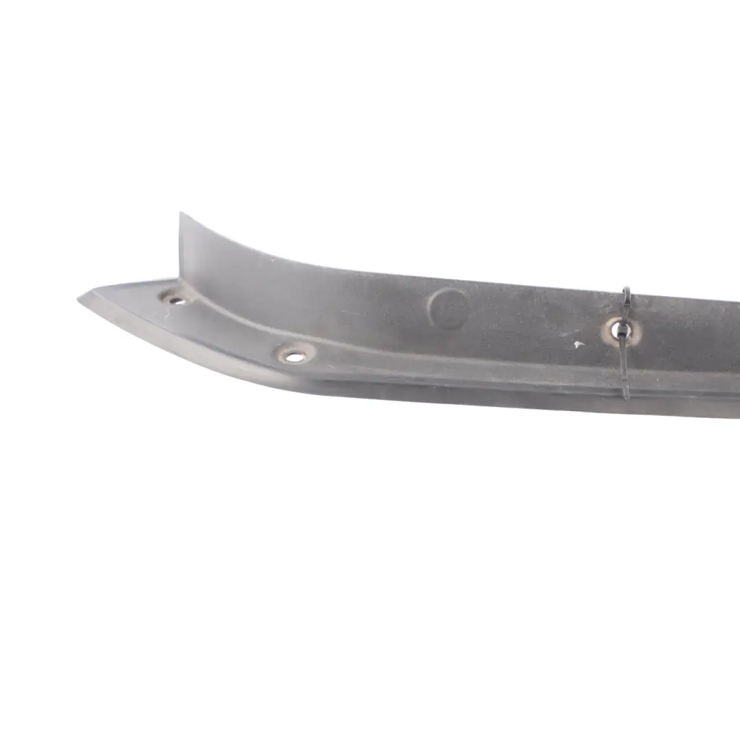Mercedes C207 Portón Trasero Luz Tapa Drenaje Bootlid Derecha - SKU A2076930233 - Número de pieza A2076930233