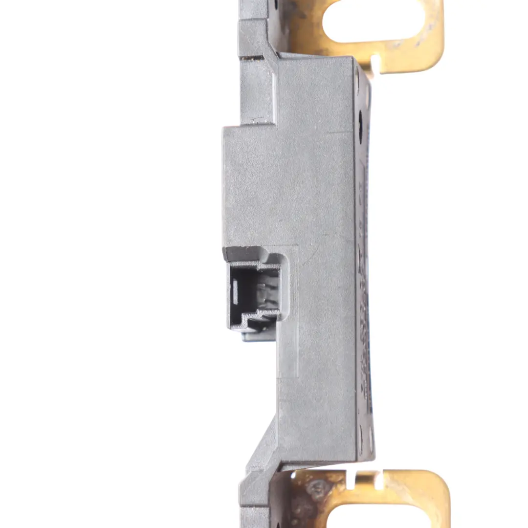 Keyless Go Module Entry Antenne Control Unit ECU to Mercedes A209 with Part number A2098201375 Mercedes A209 Keyless Go Module Entry Antenne Control Unit ECU - SKU A2098201375 - Part number A2098201375