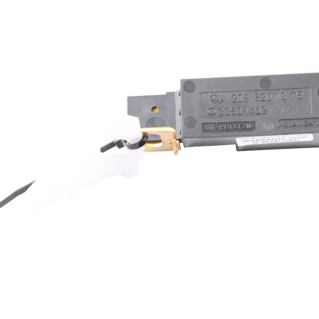 Keyless Go Module Entry Antenne Control Unit ECU to Mercedes A209 with Part number A2098201375 Mercedes A209 Keyless Go Module Entry Antenne Control Unit ECU - SKU A2098201375 - Part number A2098201375