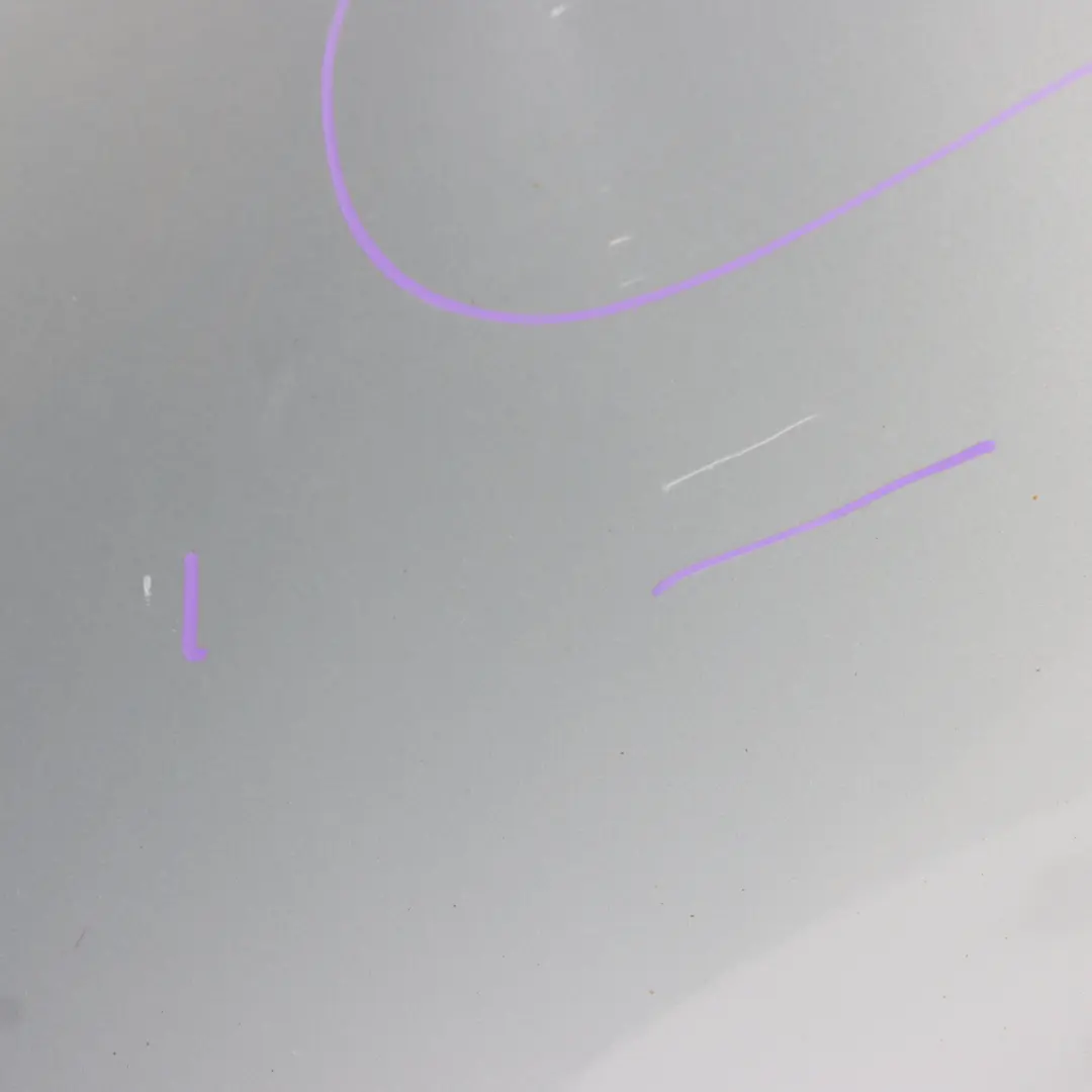 Seitenverkleidung vorne links Kotflügel Tellurium Silber - 762 für Mercedes CLK C209 mit Teilenummer A2098800318 Mercedes CLK C209 Seitenverkleidung vorne links Kotflügel Tellurium Silber - 762 - SKU A2098800318-TES1 - Teilenummer A2098800318