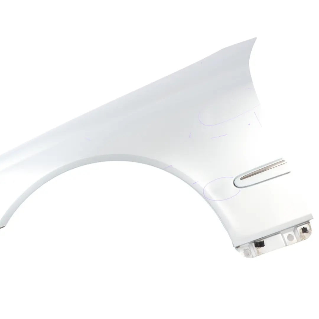 Panneau latéral Aile avant gauche Aile Tellurium Silver - 762 pour Mercedes CLK C209 à propos du numéro de pièce A2098800318 Mercedes CLK C209 Panneau latéral Aile avant gauche Aile Tellurium Silver - 762 - SKU A2098800318-TES1 - Numéro de pièce A2098800318