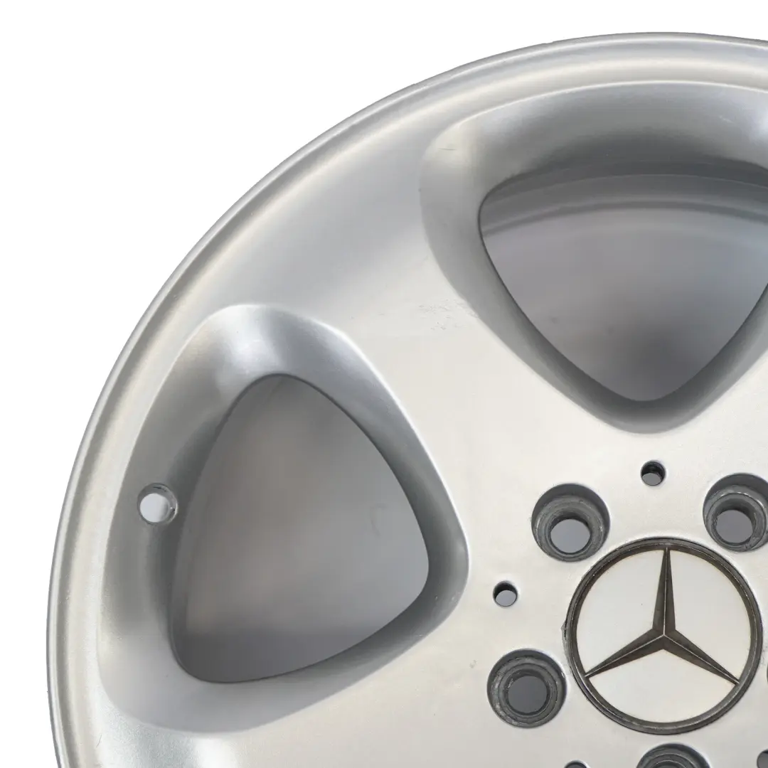Mercedes W210 Argento Cerchio in lega 17" 7,5J ET:37 Stella Raggi A2104010402 - SKU A2104012002-2 - Numero di parte A2104012002