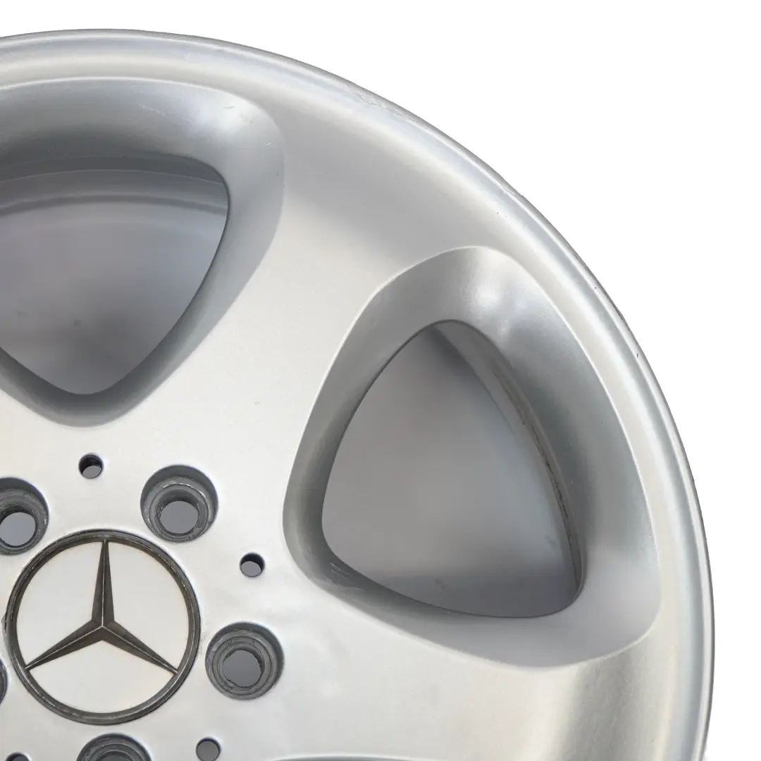 Mercedes W210 Silberne Leichtmetallfelge 17" 7,5J ET:37 Sternspeiche A2104010402 - SKU A2104012002-2 - Teilenummer A2104012002