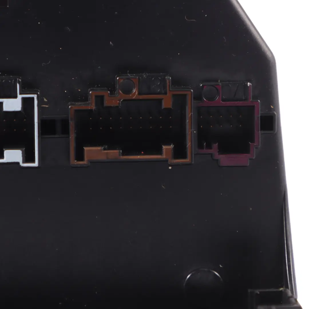 Fuse Box Relay Control Unit SAM Module to Mercedes SLK R172 with Part number A2129009908 Mercedes SLK R172 Fuse Box Relay Control Unit SAM Module - SKU A2129009908 - Part number A2129009908