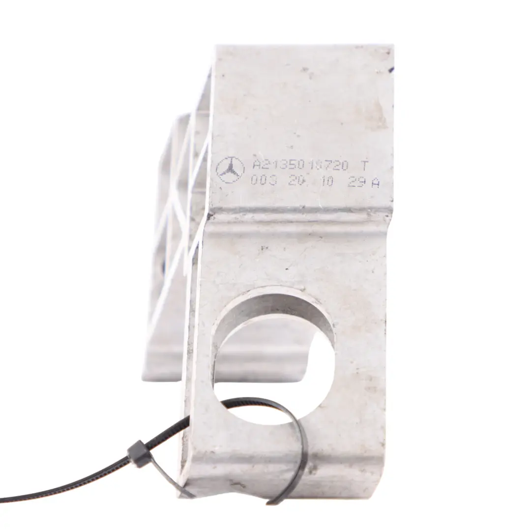Soporte Del Radiador Delantero Derecho Soporte Montaje Panel para Mercedes W213 C253 con número de pieza A2135010720 Mercedes W213 C253 Soporte Del Radiador Delantero Derecho Soporte Montaje Panel - SKU A2135010720 - Número de pieza A2135010720