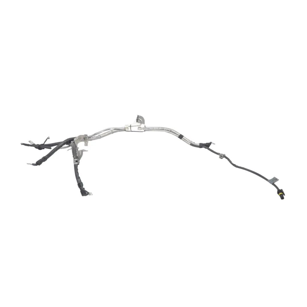 Mazo de cables del alternador del motor diesel Mercedes W213 OM642 para con número de pieza A2135401217 Mazo de cables del alternador del motor diesel Mercedes W213 OM642 - SKU A2135401217 - Número de pieza A2135401217