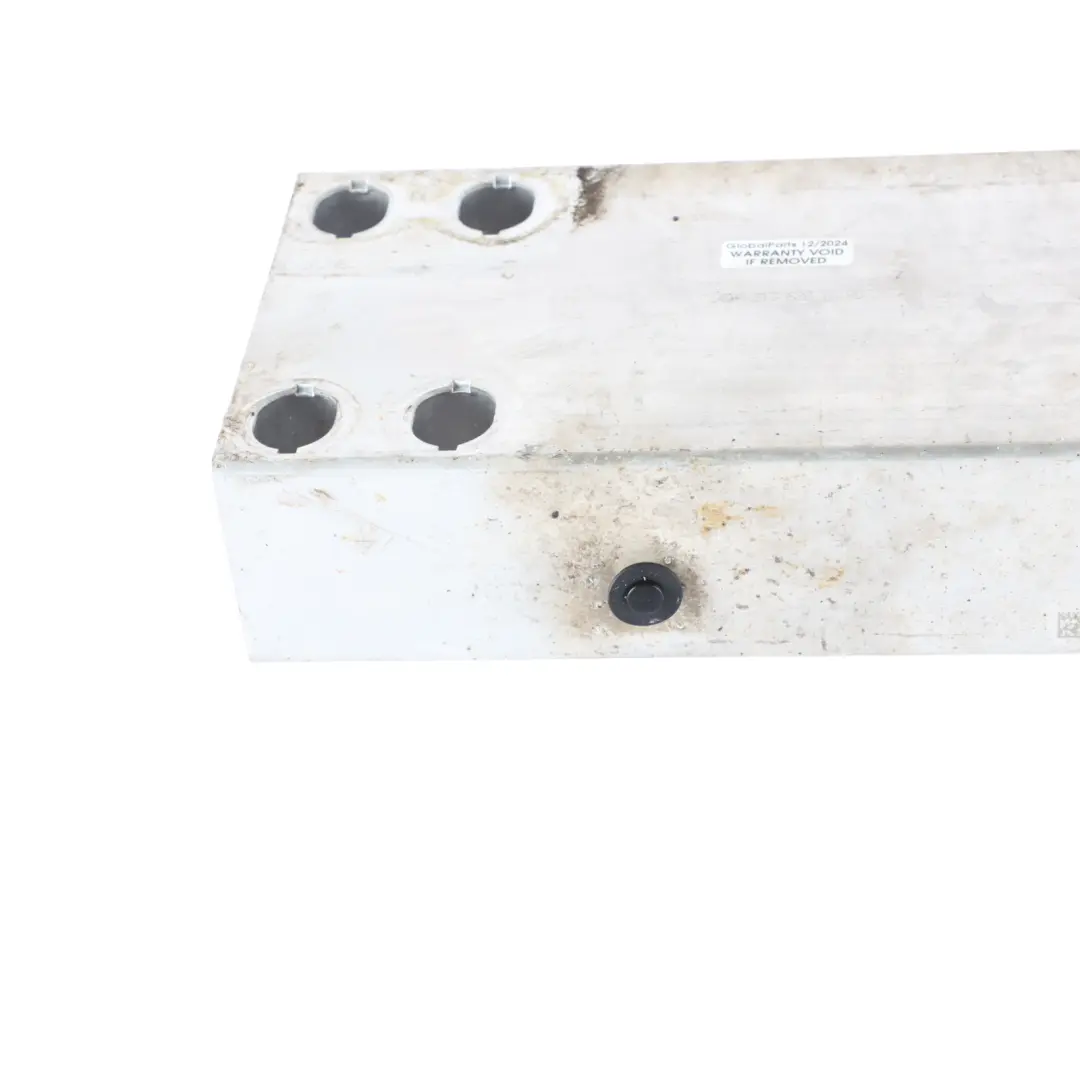  Crash Absorber Mercedes W213 C238 Barre renfort avant droite - SKU A2136201600 - Numéro de pièce A2136201600