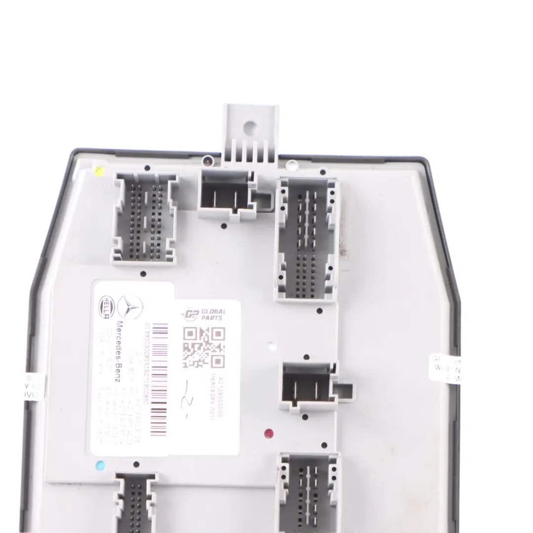 SAM Fuse Box Comfort Control Module Unit ECU to Mercedes W213 with Part number A2139003008 Mercedes W213 SAM Fuse Box Comfort Control Module Unit ECU - SKU A2139003008 - Part number A2139003008