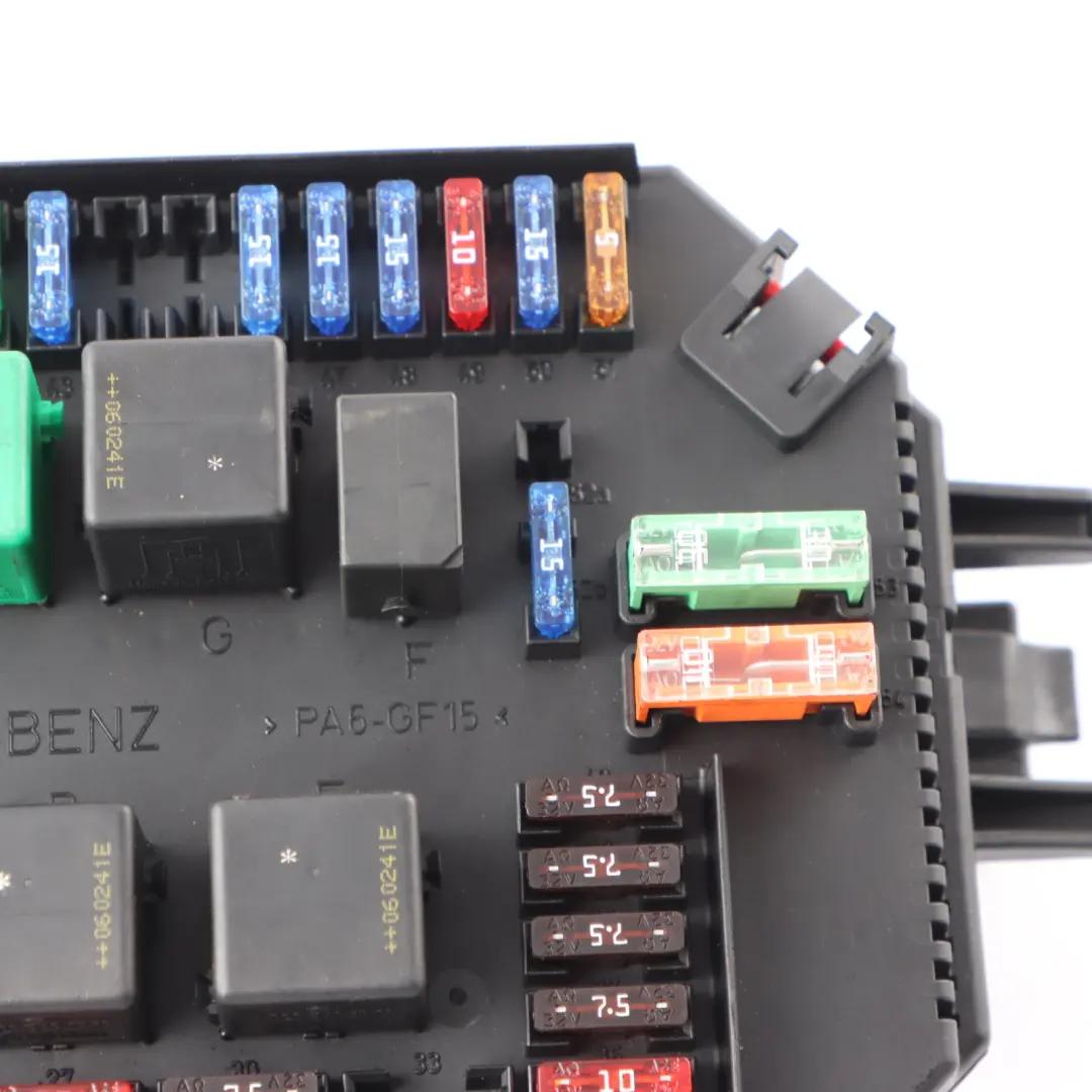 SAM Relé Caja De Fusibles Módulo Unidad De Control ECU para Mercedes W221 con número de pieza A2215402250 Mercedes W221 SAM Relé Caja De Fusibles Módulo Unidad De Control ECU - SKU A2215402250 - Número de pieza A2215402250