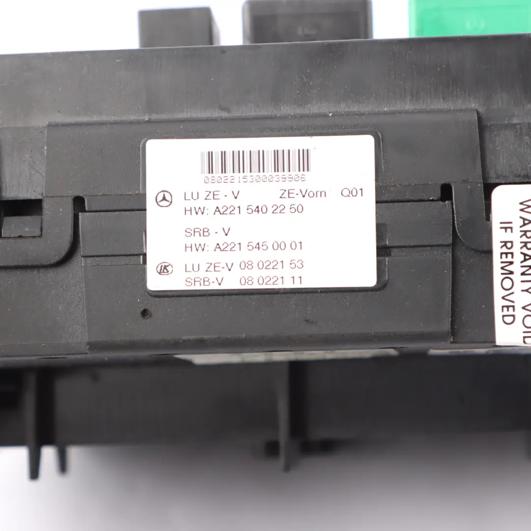SAM Relais Sicherungs Kasten Modul Steuergerät ECU für Mercedes W221 mit Teilenummer A2215402250 Mercedes W221 SAM Relais Sicherungs Kasten Modul Steuergerät ECU - SKU A2215402250 - Teilenummer A2215402250