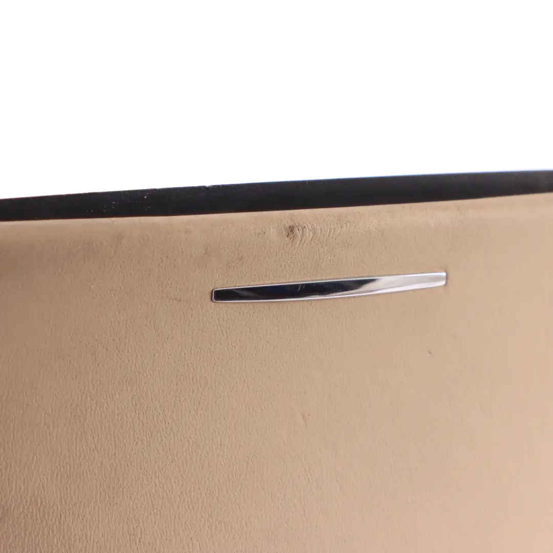 Garniture Console Centrale Prise Allume Cigare Arrière 12V Beige pour Mercedes W221 à propos du numéro de pièce A2216802550 Mercedes W221 Garniture Console Centrale Prise Allume Cigare Arrière 12V Beige - SKU A2216802550 - Numéro de pièce A2216802550