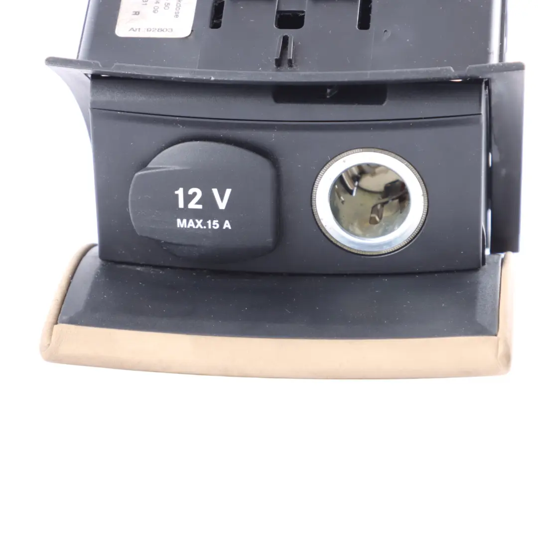 Garniture Console Centrale Prise Allume Cigare Arrière 12V Beige pour Mercedes W221 à propos du numéro de pièce A2216802550 Mercedes W221 Garniture Console Centrale Prise Allume Cigare Arrière 12V Beige - SKU A2216802550 - Numéro de pièce A2216802550