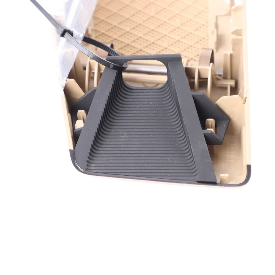 Osłona Kamery Czujnika Deszczu I Światła Beżowa do Mercedes W221 o numerze A2218100207 Mercedes W221 Osłona Kamery Czujnika Deszczu I Światła Beżowa - SKU A2218100207-1 - Numer Części A2218100207