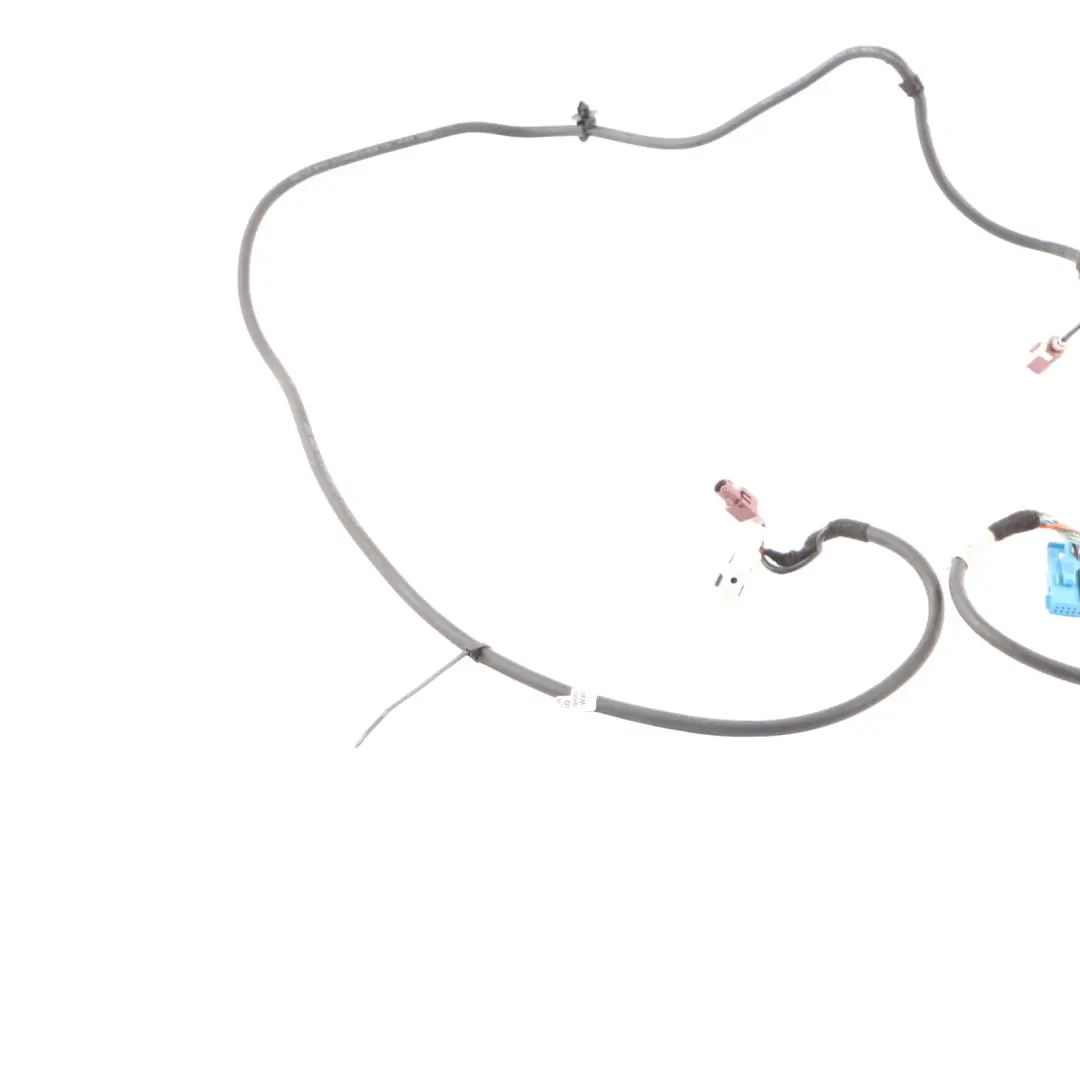 Universal Handy Interface UHI Adapter Wiring Harness to Mercedes W221 with Part number A2218200115 Mercedes W221 Universal Handy Interface UHI Adapter Wiring Harness - SKU A2218200115 - Part number A2218200115