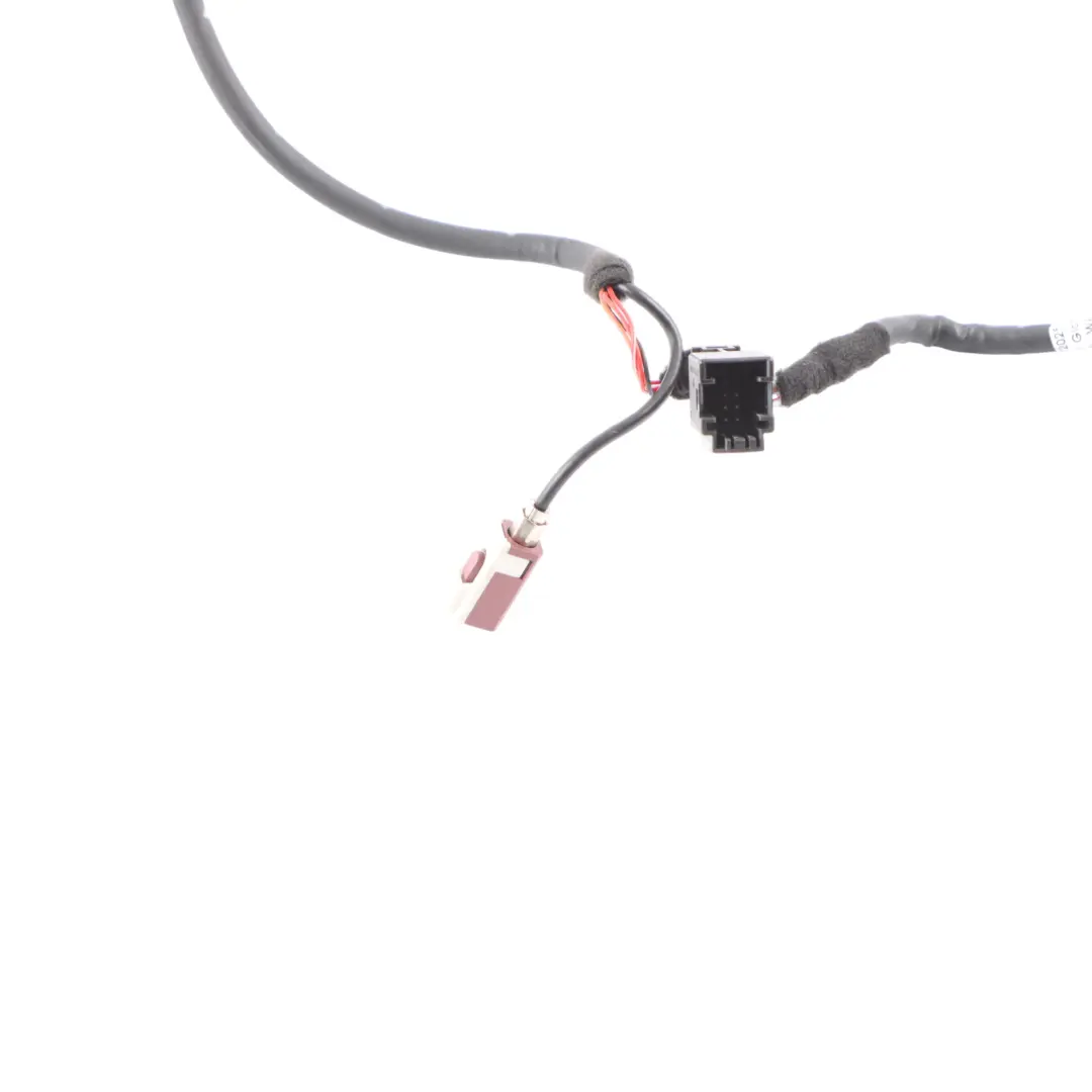 Universal Handy Interface UHI Adapter Wiring Harness to Mercedes W221 with Part number A2218200115 Mercedes W221 Universal Handy Interface UHI Adapter Wiring Harness - SKU A2218200115 - Part number A2218200115