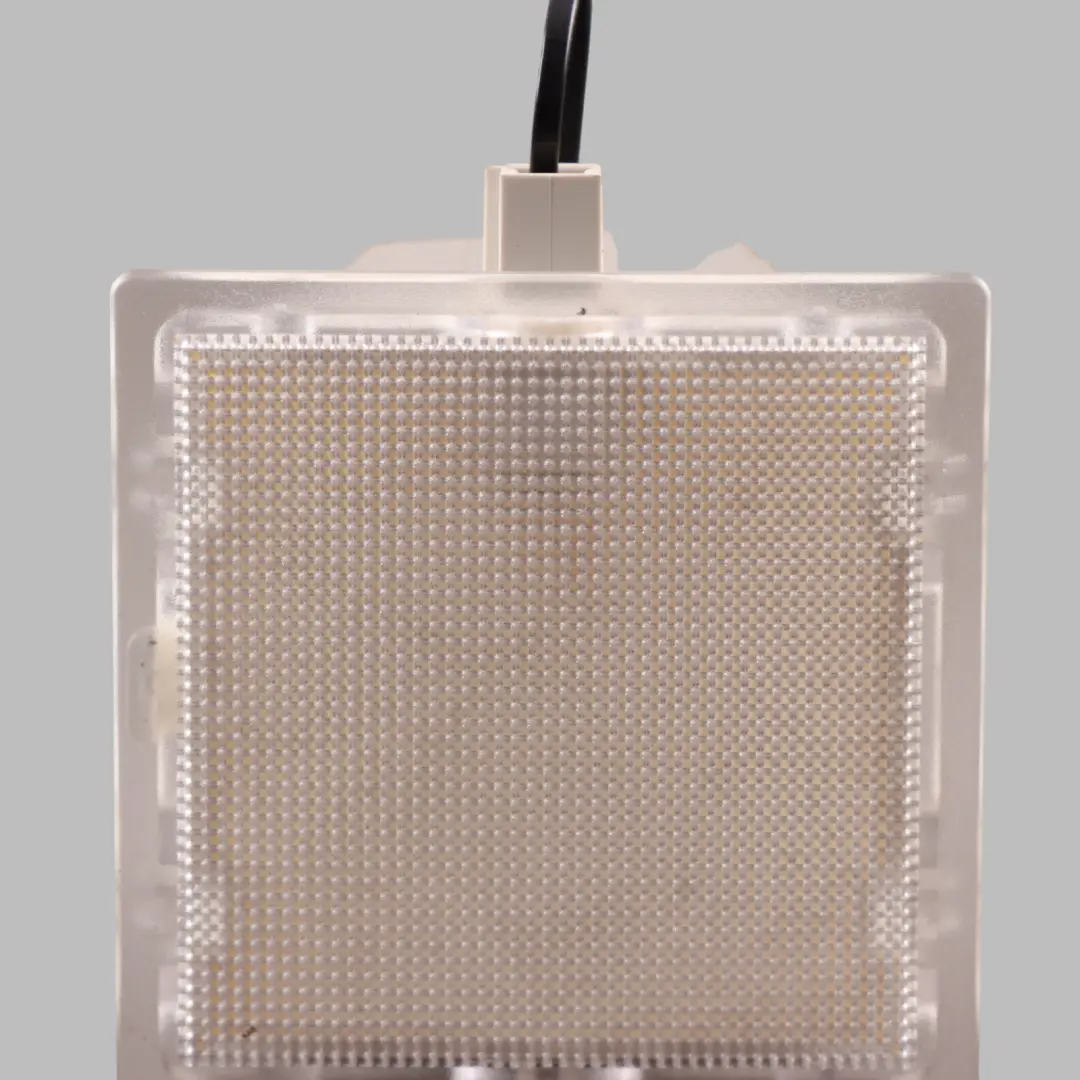 Handschuhfach Lampe Mercedes C216 W221 Ablageleuchte Verkleidung für mit Teilenummer A2218200201 Handschuhfach Lampe Mercedes C216 W221 Ablageleuchte Verkleidung - SKU A2218200201 - Teilenummer A2218200201