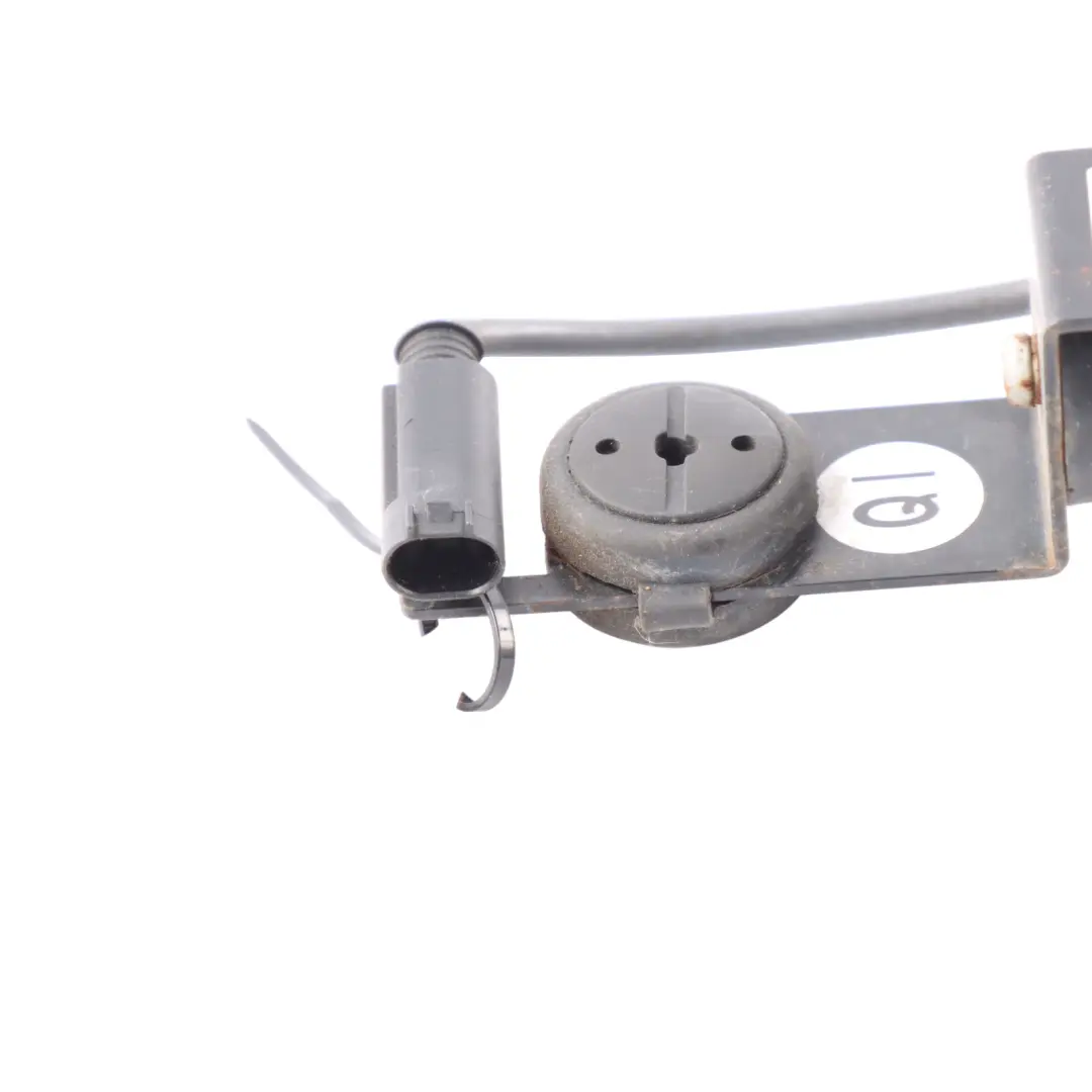 Riscaldatore Acqua Refrigerante Valvola Unità per Mercedes W221 con numero di parte A2218300384 Mercedes W221 Riscaldatore Acqua Refrigerante Valvola Unità - SKU A2218300384 - Numero di parte A2218300384