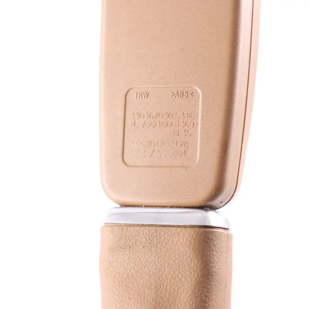Hebilla Cinturón Seguridad Delantero Izquierdo Beige para Mercedes W221 con número de pieza A2218601369 Mercedes W221 Hebilla Cinturón Seguridad Delantero Izquierdo Beige - SKU A2218601369-1 - Número de pieza A2218601369