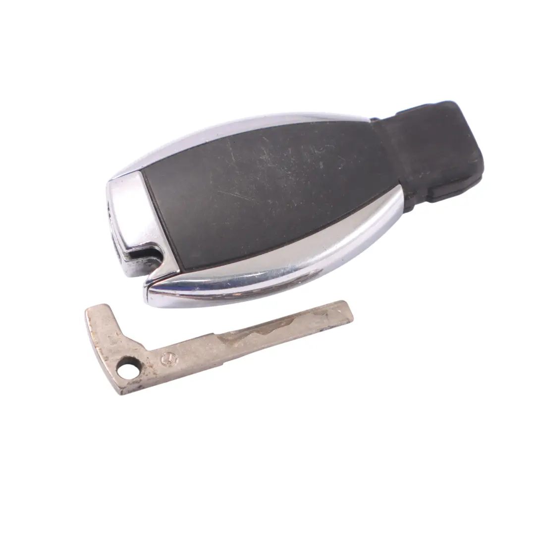 Radio Alarma Remoto Llavero para Mercedes C117 W166 W205 con número de pieza A2229054100 Mercedes C117 W166 W205 Radio Alarma Remoto Llavero - SKU A2229054100 - Número de pieza A2229054100