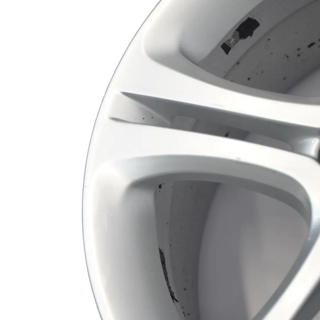 Silberne Leichtmetallfelge 17" 7.5J ET:52.5 für Mercedes W176 W246 mit Teilenummer A2464011002 Mercedes W176 W246 Silberne Leichtmetallfelge 17" 7.5J ET:52.5 - SKU A2464011002-2 - Teilenummer A2464011002