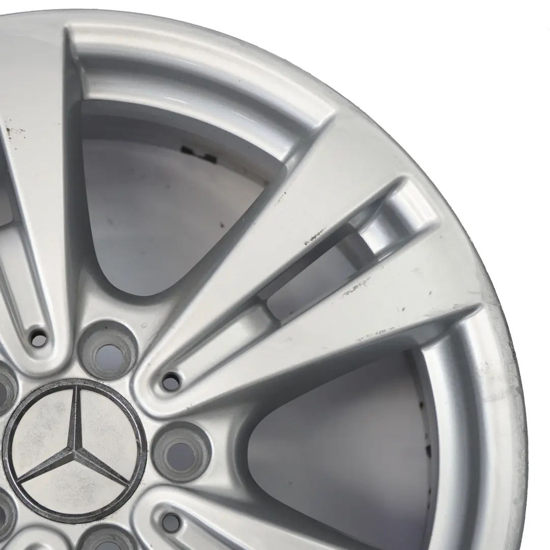 Cerchio in lega argento 17" 7,5J ET:52,5 per Mercedes W176 W246 con numero di parte A2464011400 Mercedes W176 W246 Cerchio in lega argento 17" 7,5J ET:52,5 - SKU A2464011400-5 - Numero di parte A2464011400
