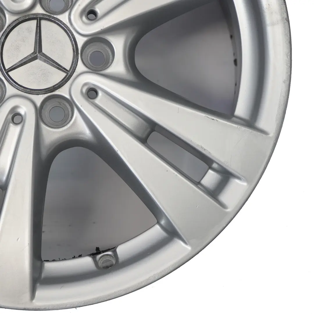 Cerchio in lega argento 17" 7,5J ET:52,5 per Mercedes W176 W246 con numero di parte A2464011400 Mercedes W176 W246 Cerchio in lega argento 17" 7,5J ET:52,5 - SKU A2464011400-5 - Numero di parte A2464011400
