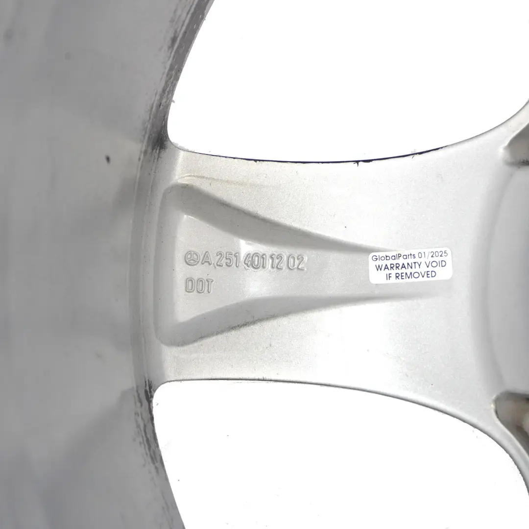 Czarne Felgi Aluminiowe 19" 8J ET:67 5-Spoke do Mercedes W251 o numerze A2514011202 Mercedes W251 Czarne Felgi Aluminiowe 19" 8J ET:67 5-Spoke - SKU A2514011202-5 - Numer Części A2514011202