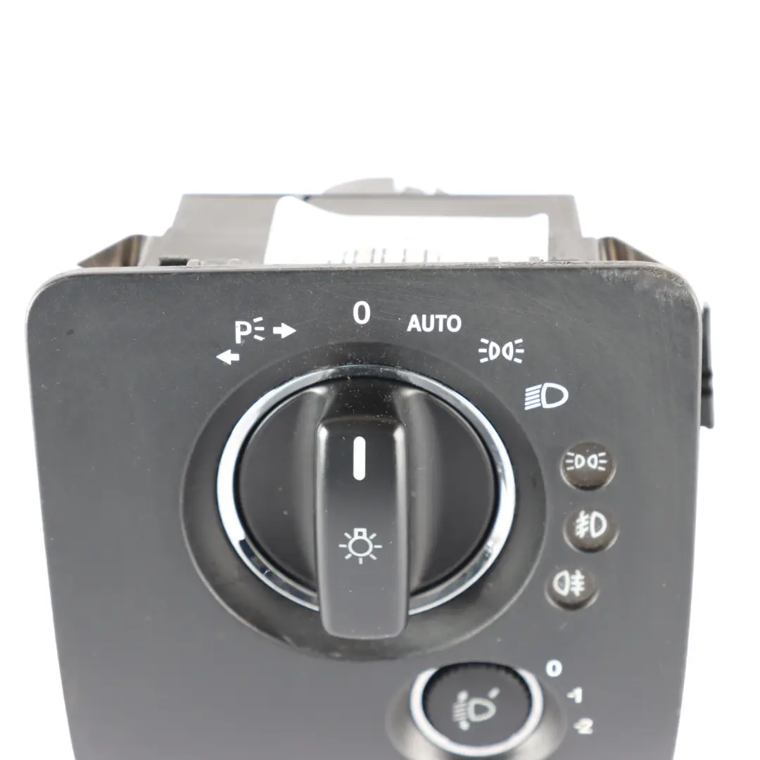 Scheinwer Fersteuerung Schaltereinheit für Mercedes W251 W910 mit Teilenummer A2515454704 Mercedes W251 W910 Scheinwer Fersteuerung Schaltereinheit - SKU A2515454704 - Teilenummer A2515454704