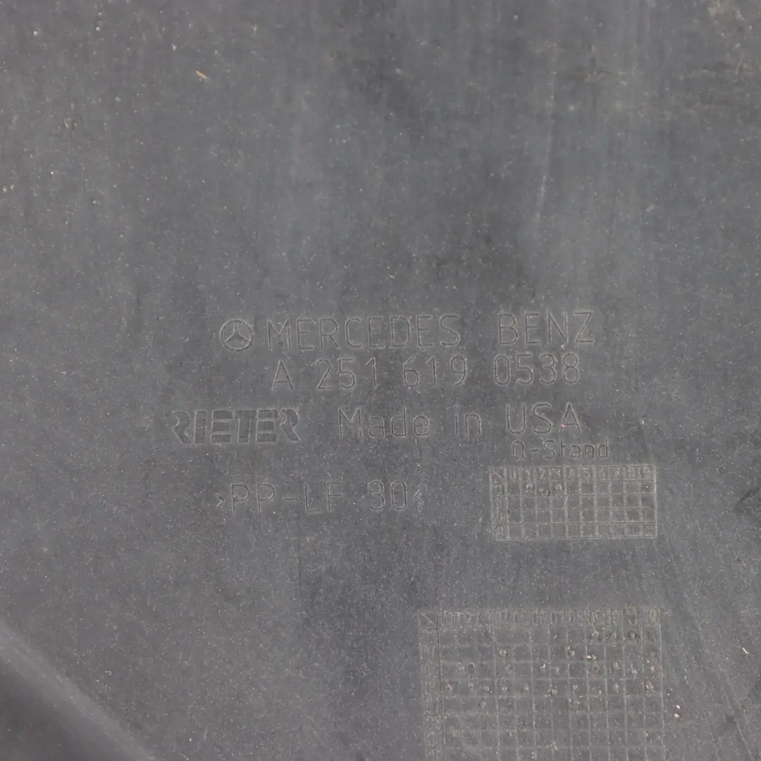 Panel De Protección De Bajos Cubierta De Piso Trasero para Mercedes W251 con número de pieza A2516100308 Mercedes W251 Panel De Protección De Bajos Cubierta De Piso Trasero - SKU A2516100308 - Número de pieza A2516100308