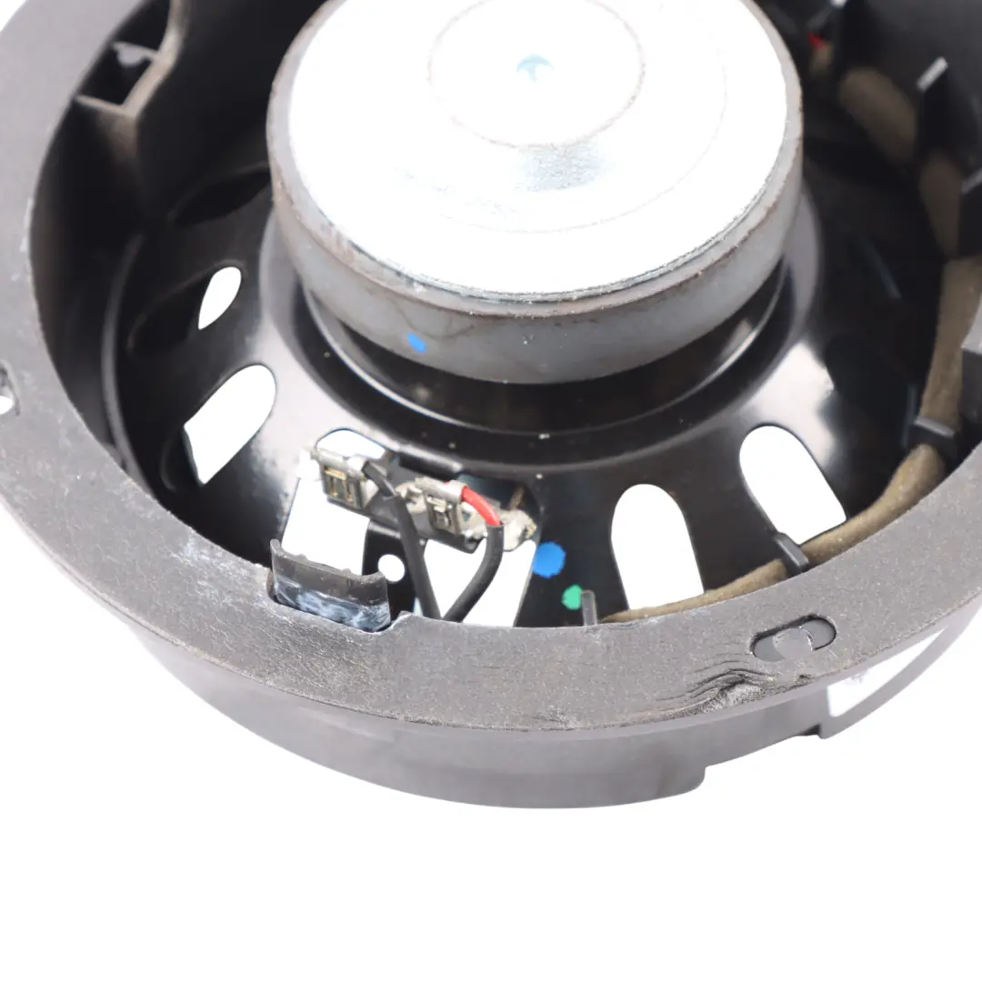 Door Tweeter Speaker Harman Kardon Front Right O/S to Mercedes W251 with Part number A2518200202 Mercedes W251 Door Tweeter Speaker Harman Kardon Front Right O/S - SKU A2518200202 - Part number A2518200202