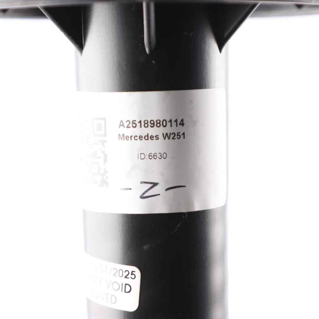 Kofferraum Ersatzrad Halterung Träger Bolzen für Mercedes W164 X166 W251 mit Teilenummer A2518980114 Mercedes W164 X166 W251 Kofferraum Ersatzrad Halterung Träger Bolzen - SKU A2518980114 - Teilenummer A2518980114