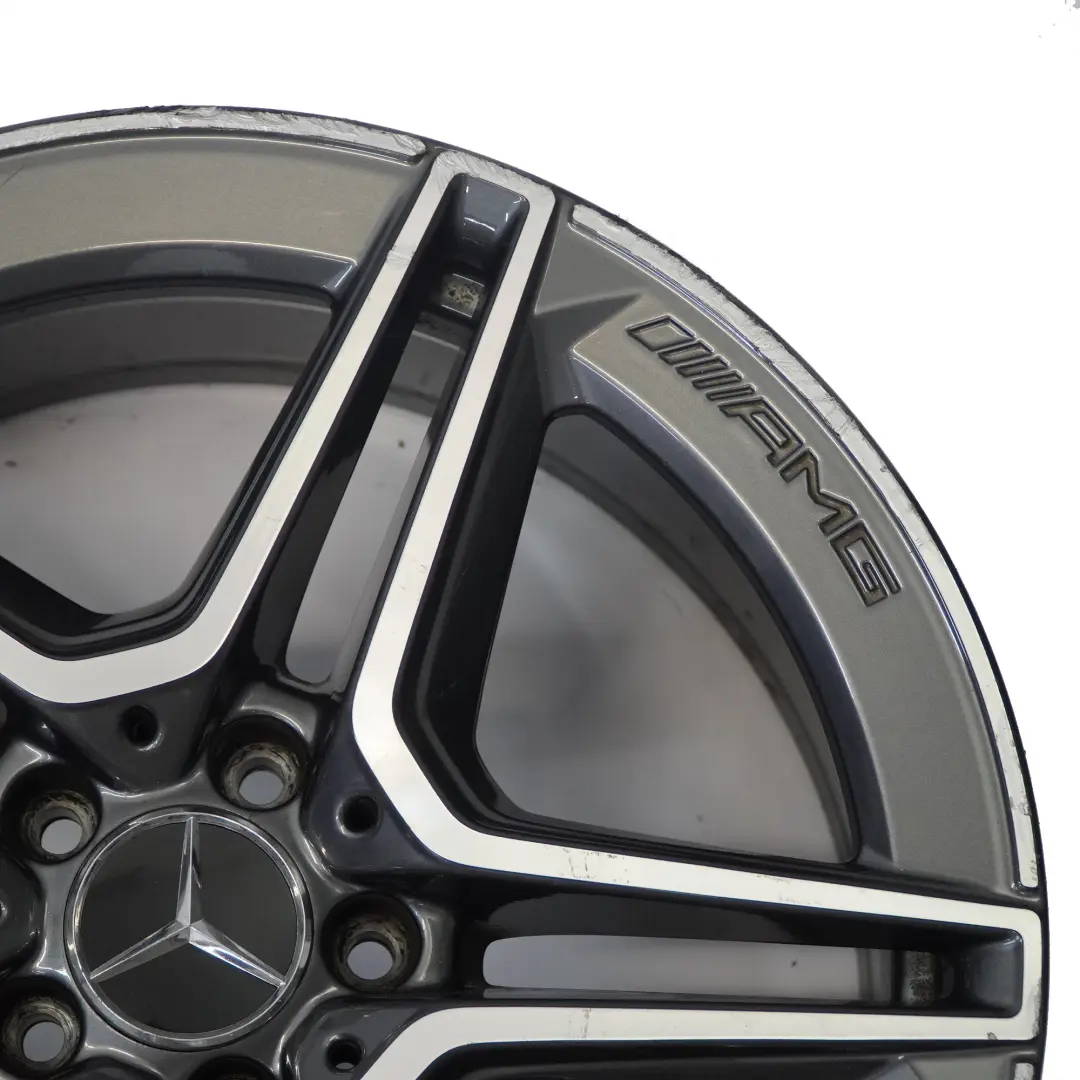 Jante en alliage gris 19" 8J ET:38 pour Mercedes W213 X253 à propos du numéro de pièce A2534015300 Mercedes W213 X253 Jante en alliage gris 19" 8J ET:38 - SKU A2534015300-1 - Numéro de pièce A2534015300