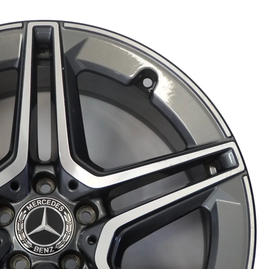 Jante arrière en alliage gris 19" 9J ET:20 pour Mercedes GLC X253 à propos du numéro de pièce A2534015400 Mercedes GLC X253 Jante arrière en alliage gris 19" 9J ET:20 - SKU A2534015400-1 - Numéro de pièce A2534015400