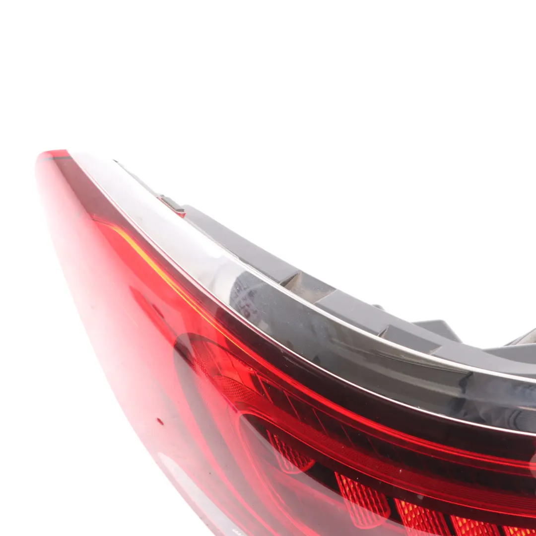 Mercedes GLC C253 Coupé Feu arrière gauche Éclairage panneau latéral - SKU A2539060802 - Numéro de pièce A2539060802