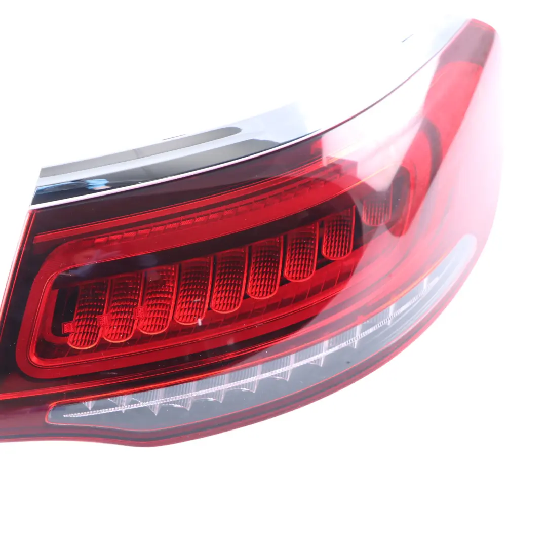 Rückleuchte Rechts Seitenverkleidung Licht für Mercedes GLC C253 Coupe mit Teilenummer A2539060902 Mercedes GLC C253 Coupe Rückleuchte Rechts Seitenverkleidung Licht - SKU A2539060902-1 - Teilenummer A2539060902