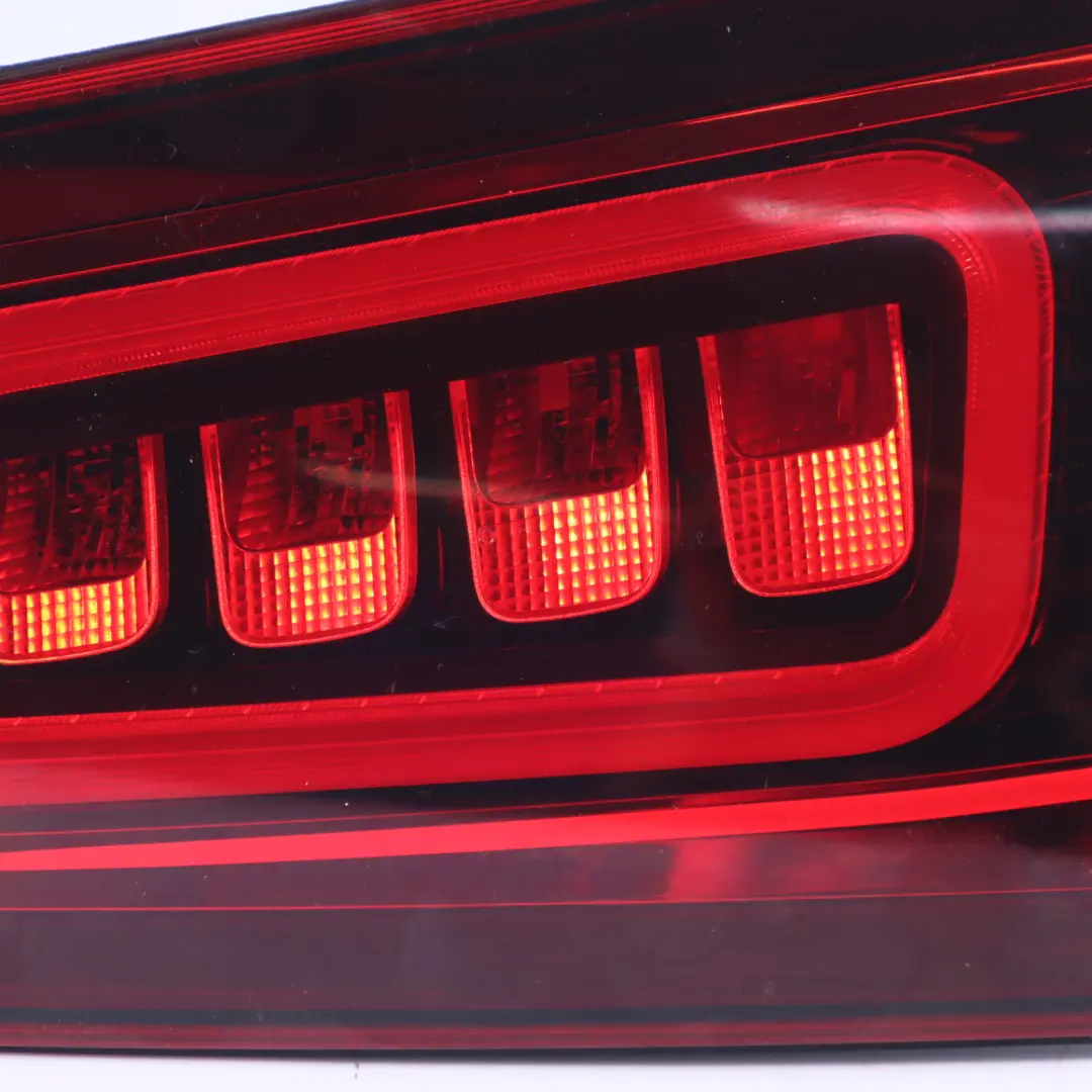 Luz Maletero Portón Trasero Derecho para Mercedes GLC X253 con número de pieza A2539062603 Mercedes GLC X253 Luz Maletero Portón Trasero Derecho - SKU A2539062603-1 - Número de pieza A2539062603