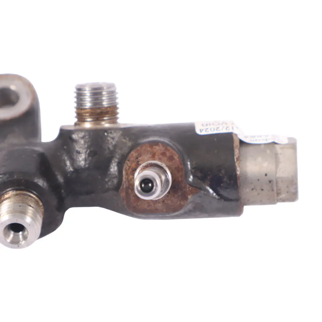 OM608 Fuel Injection Rail Distributor Line to Mercedes W177 Diesel with Part number A6080701200 Mercedes W177 Diesel OM608 Fuel Injection Rail Distributor Line - SKU A6080701200 - Part number A6080701200