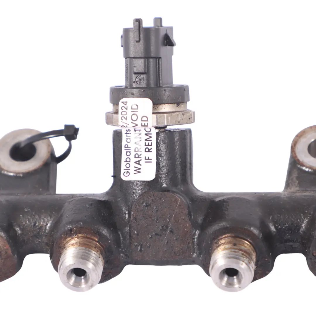 OM608 Fuel Injection Rail Distributor Line to Mercedes W177 Diesel with Part number A6080701200 Mercedes W177 Diesel OM608 Fuel Injection Rail Distributor Line - SKU A6080701200 - Part number A6080701200