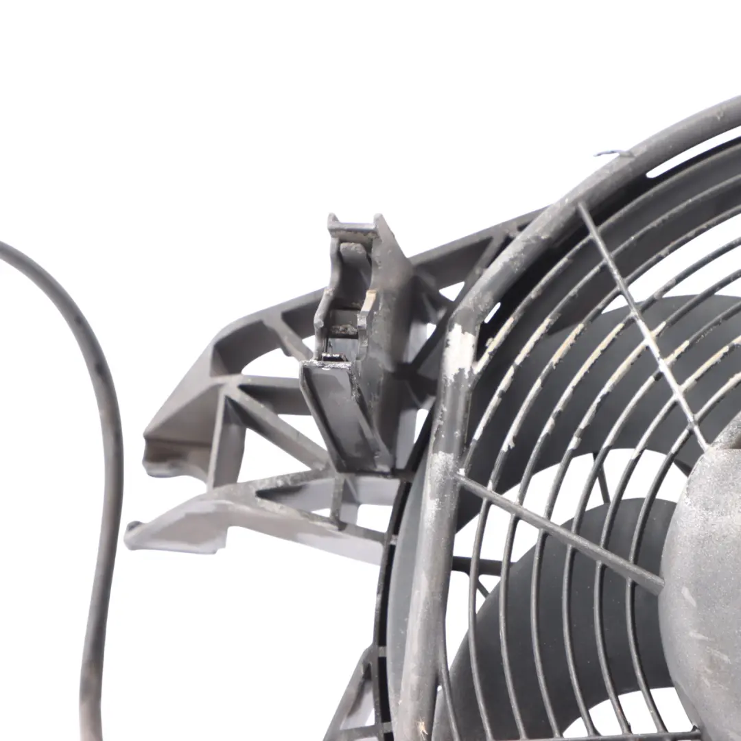Ventilateur Mercedes Vito W639 Refroidissement moteur Ventilateur radiateur  - SKU A6395051555-1 - Numéro de pièce A6395051555