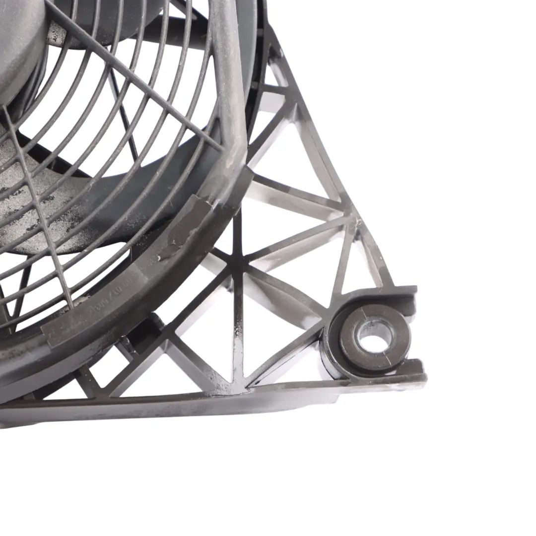 Ventilateur Mercedes Vito W639 Refroidissement moteur Ventilateur radiateur  - SKU A6395051555-1 - Numéro de pièce A6395051555