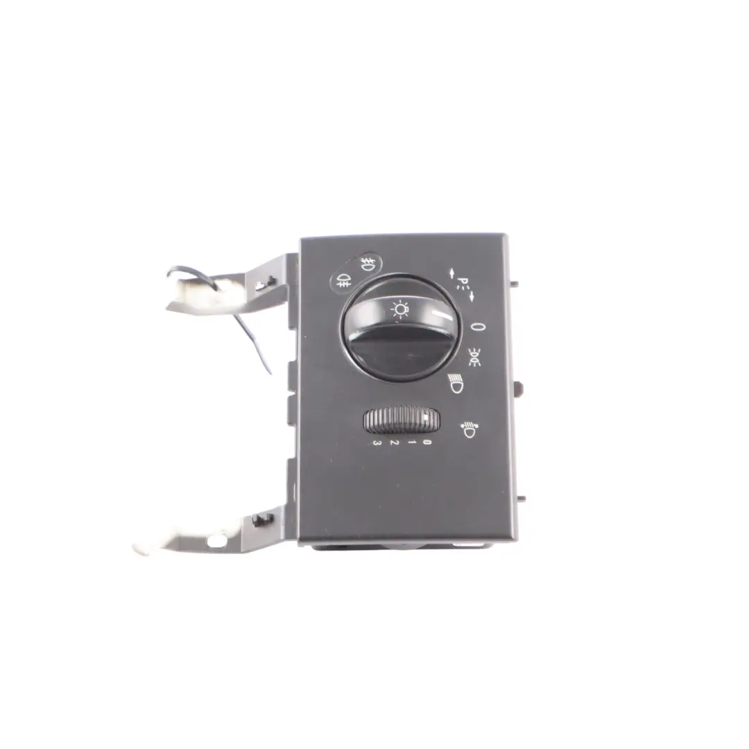 Unidad De Interruptor De Faros Botón Pomo para Mercedes Vito Viano W639 con número de pieza A6395450204 Mercedes Vito Viano W639 Unidad De Interruptor De Faros Botón Pomo - SKU A6395450204-3 - Número de pieza A6395450204