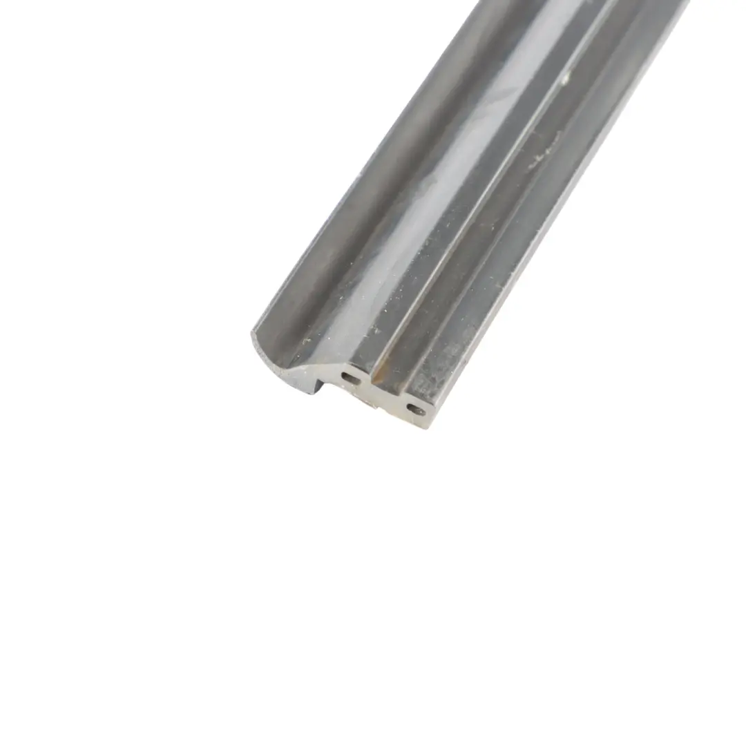 Tür Fenster Dichtung Links Rechts Seite für Mercedes W639 mit Teilenummer A6396730070 Mercedes W639 Tür Fenster Dichtung Links Rechts Seite - SKU A6396730070 - Teilenummer A6396730070