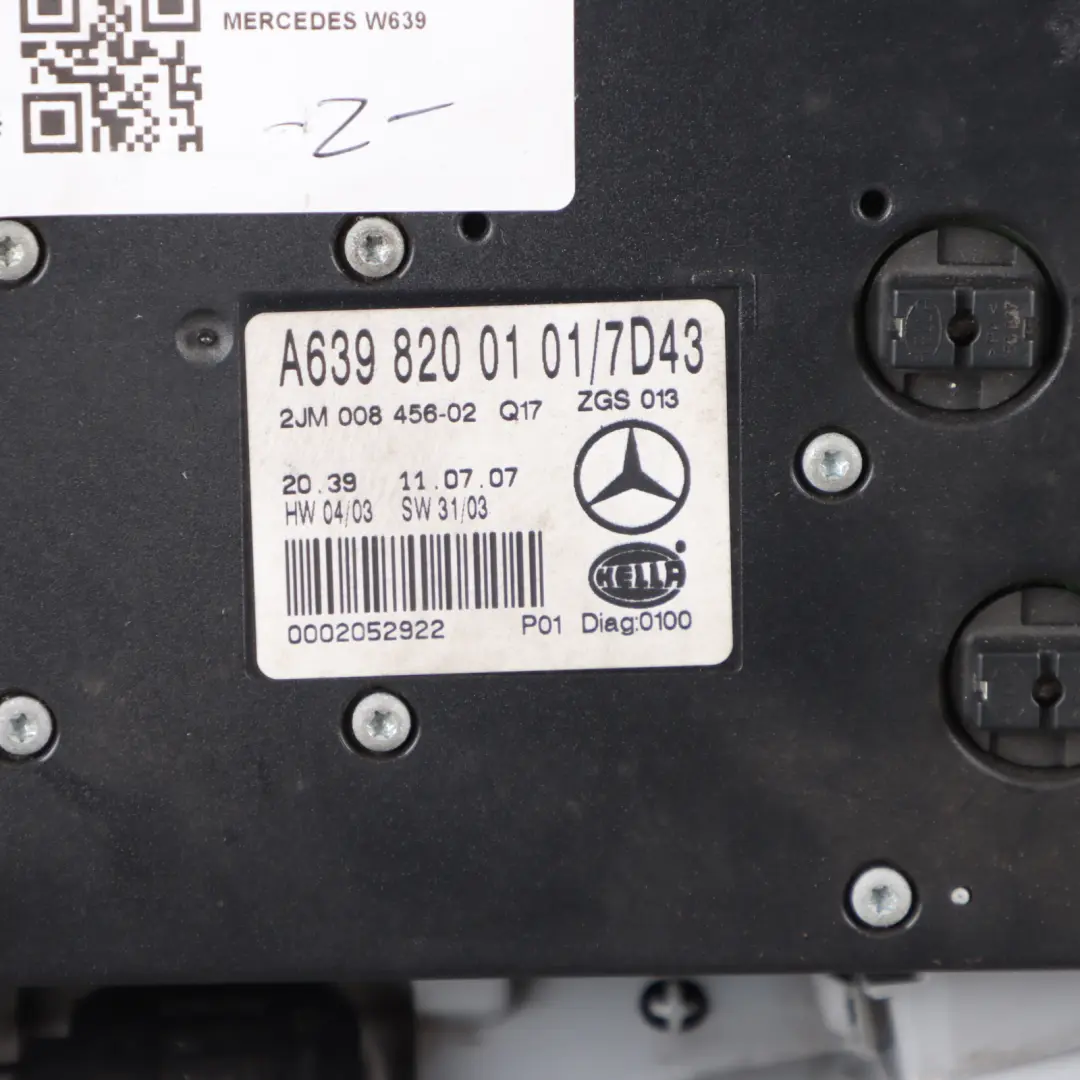 Mercedes W639 Roof Light Interior Centre Lamp Panel Front Grey - SKU A6398200101 - Part number A6398200101
