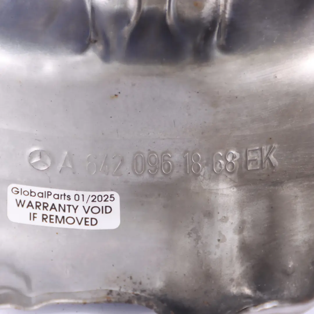OM642 Escudo de apantallamiento térmico turbo diésel para Mercedes W212 con número de pieza A6420961868 Mercedes W212 OM642 Escudo de apantallamiento térmico turbo diésel - SKU A6420961868 - Número de pieza A6420961868