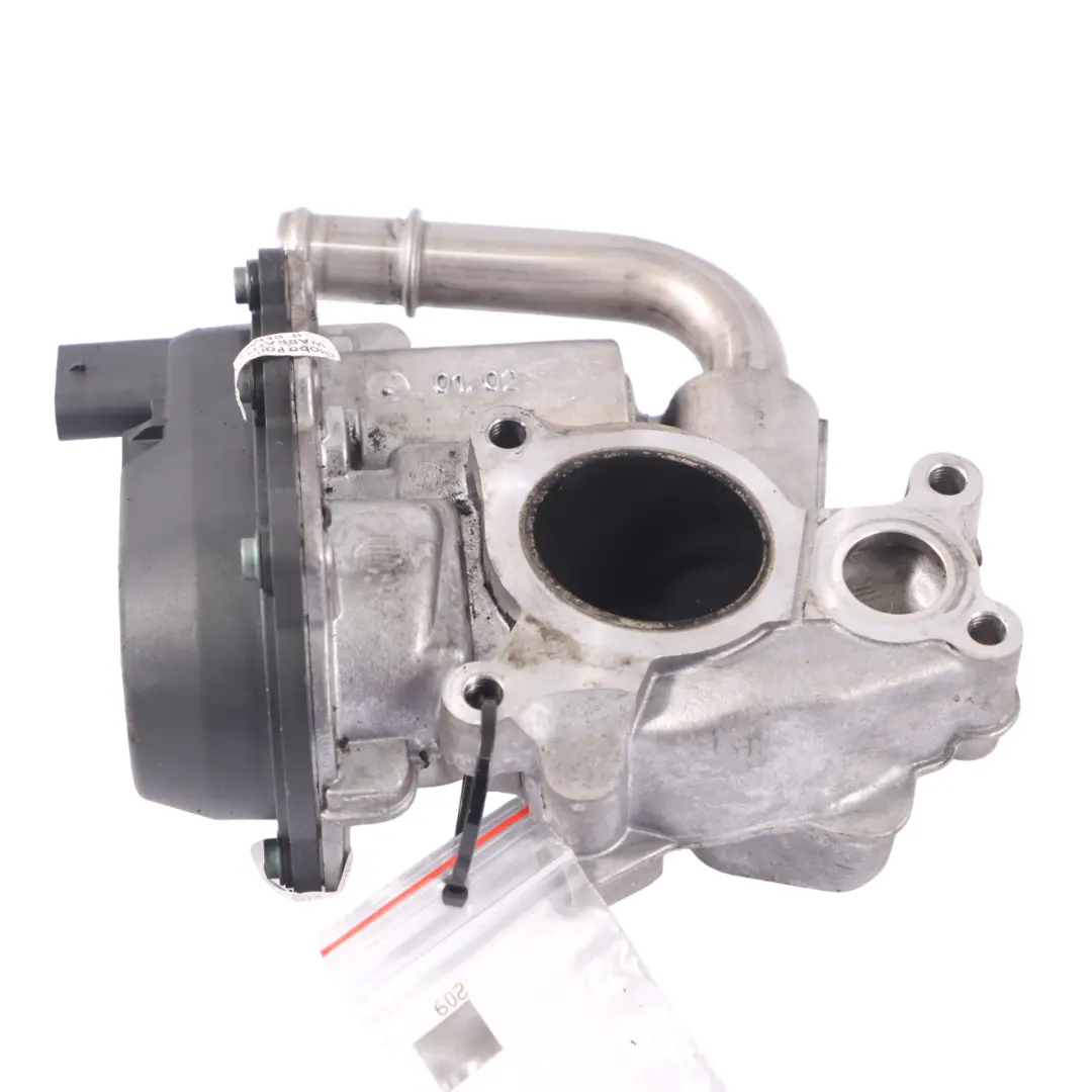 OM642 Diesel Motor AGR Kühler Ventil für Mercedes C207 mit Teilenummer A6421402560 Mercedes C207 OM642 Diesel Motor AGR Kühler Ventil - SKU A6421402560 - Teilenummer A6421402560