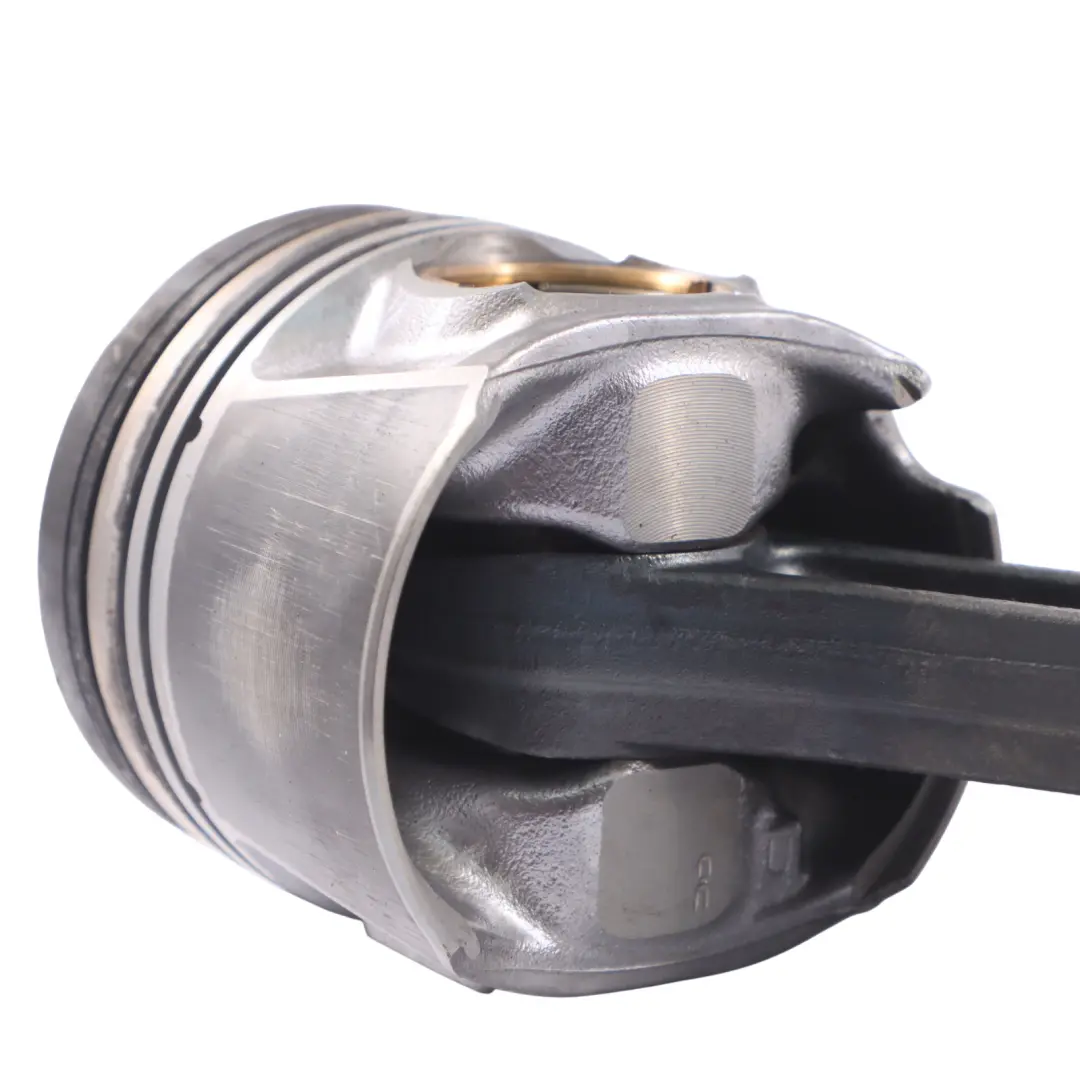 OM651 Motore Diesel Pistone Biella per Mercedes W176 con numero di parte A6510302217 Mercedes W176 OM651 Motore Diesel Pistone Biella - SKU A6510302217 - Numero di parte A6510302217