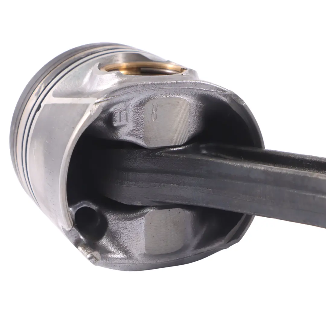 OM651 Diesel Motor Kolben Pleuelstange für Mercedes W176 mit Teilenummer A6510302217 Mercedes W176 OM651 Diesel Motor Kolben Pleuelstange - SKU A6510302217 - Teilenummer A6510302217