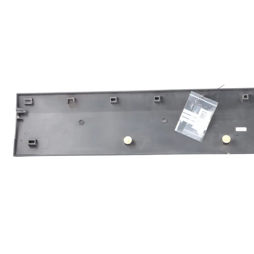 Side Door Trim Strip Right O/S Moulding Panel to Mercedes W906 with Part number A9066903082 Mercedes W906 Side Door Trim Strip Right O/S Moulding Panel - SKU A9066903082 - Part number A9066903082